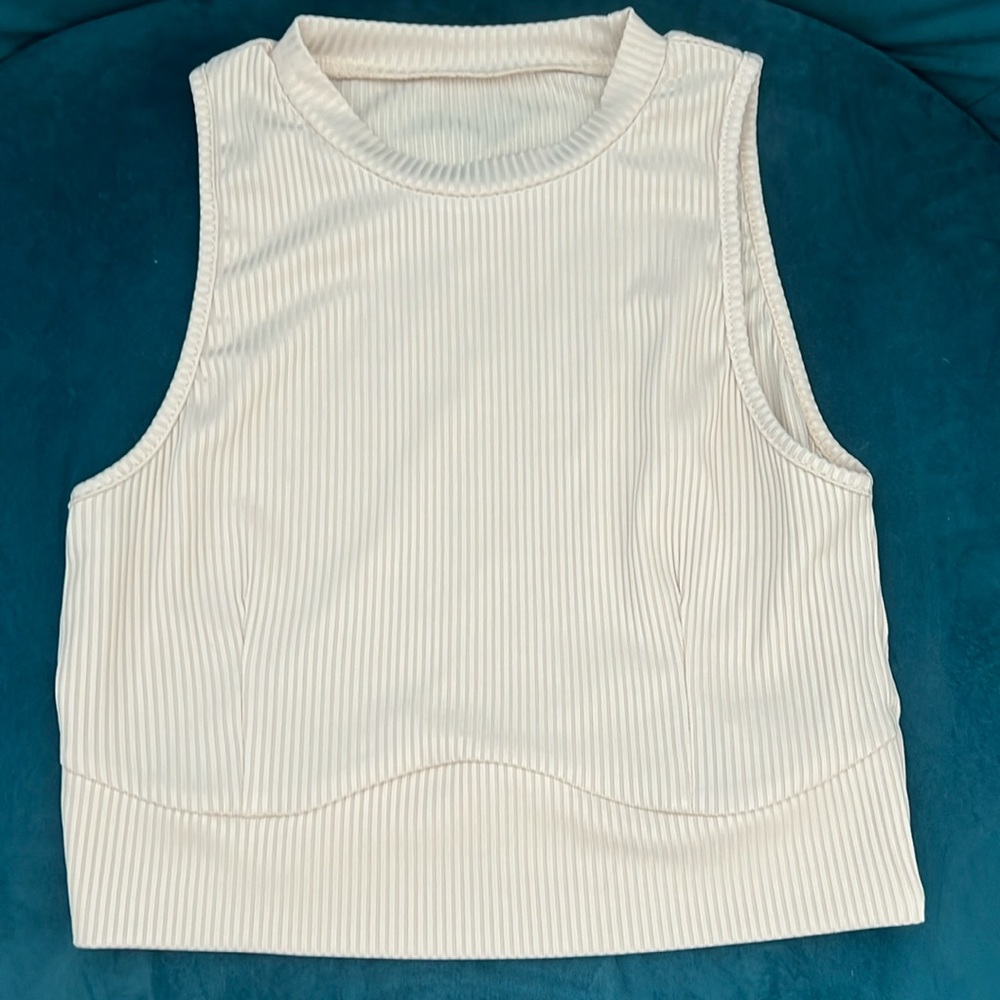 Cropped sleeveless cream colored top womens new never worn